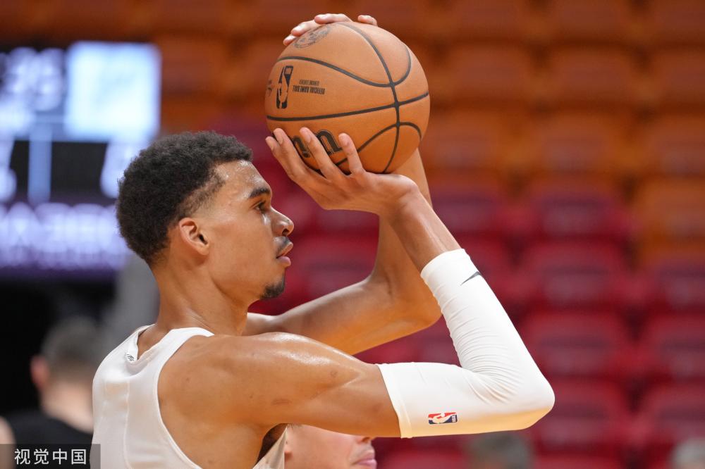 表现密切相 表现密切相